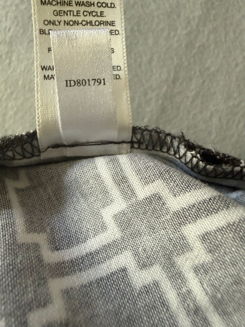 White House Black Market Chino Shorts Black White Design Cotton Spandex Size 10 - Picture 5 of 11